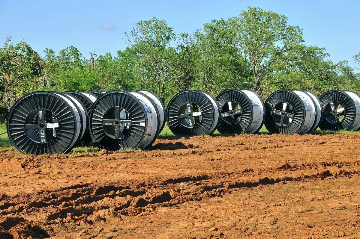 Reels of aluminium overhead power conductor